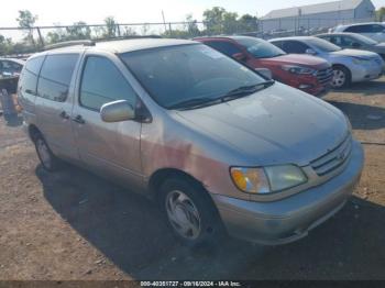  Salvage Toyota Sienna