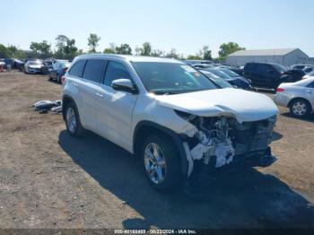  Salvage Toyota Highlander