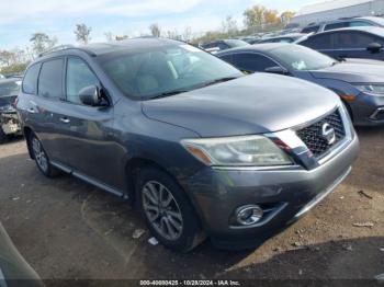  Salvage Nissan Pathfinder