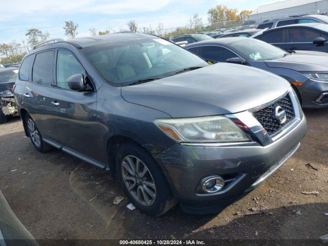  Salvage Nissan Pathfinder