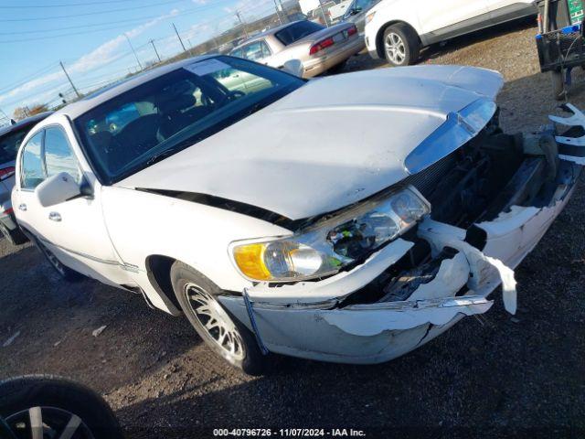  Salvage Lincoln Towncar