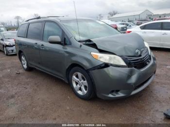  Salvage Toyota Sienna