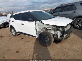  Salvage Nissan Kicks