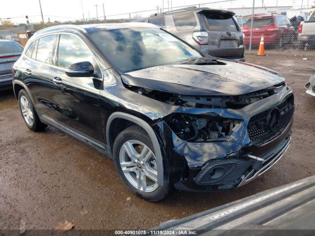  Salvage Mercedes-Benz GLA