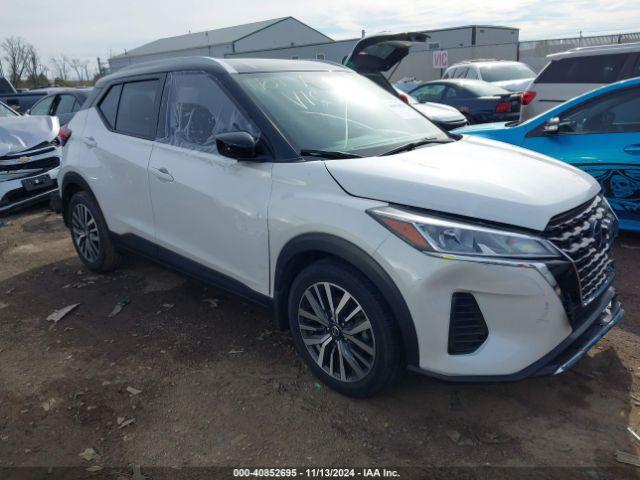  Salvage Nissan Kicks