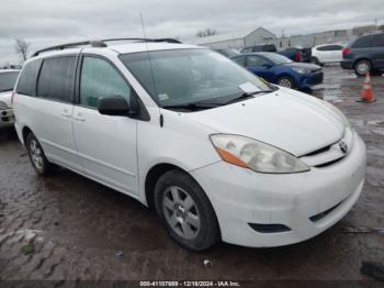  Salvage Toyota Sienna