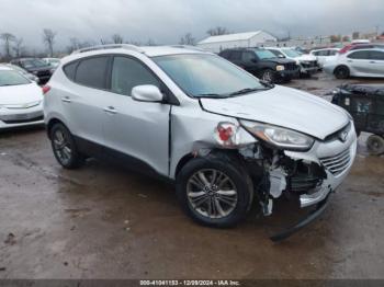  Salvage Hyundai TUCSON