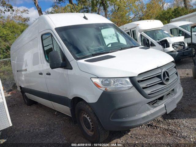  Salvage Mercedes-Benz Sprinter 2500