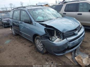  Salvage Toyota Sienna