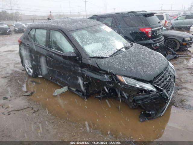  Salvage Nissan Kicks