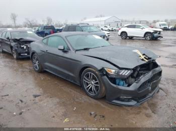  Salvage Ford Mustang