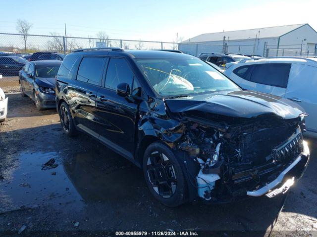  Salvage Kia Carnival