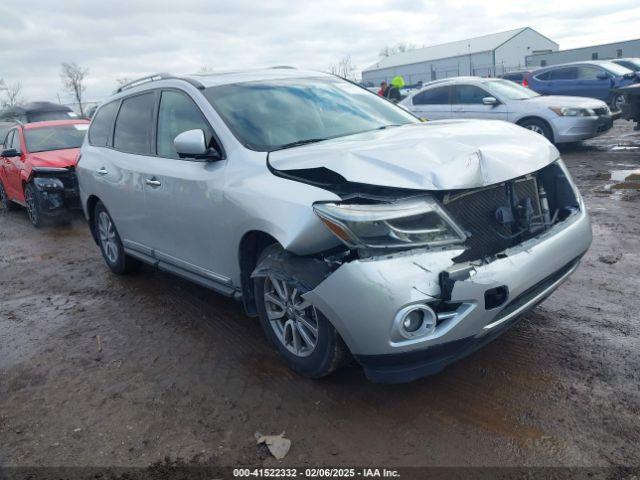  Salvage Nissan Pathfinder