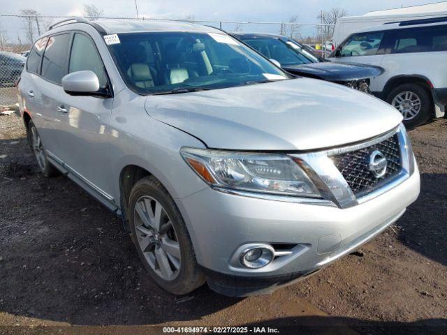  Salvage Nissan Pathfinder