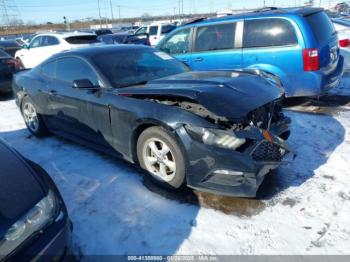  Salvage Ford Mustang