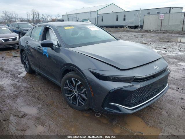  Salvage Toyota Crown