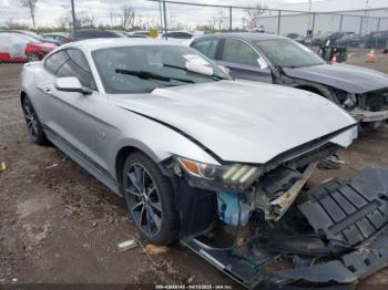 Salvage Ford Mustang