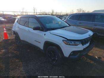  Salvage Jeep Compass