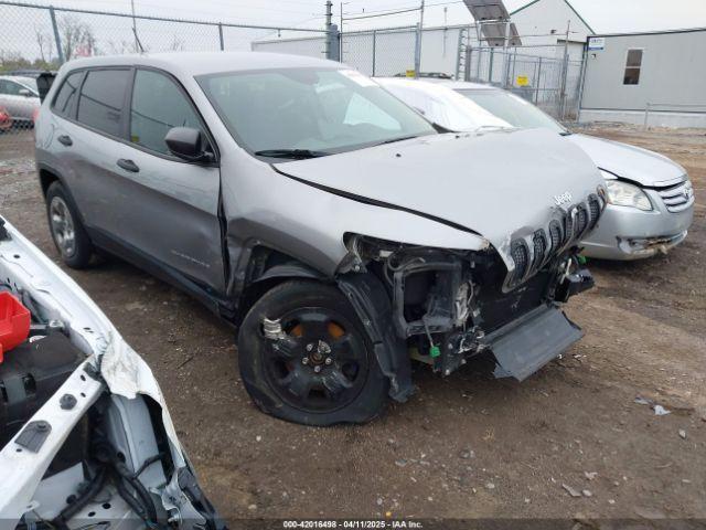  Salvage Jeep Cherokee