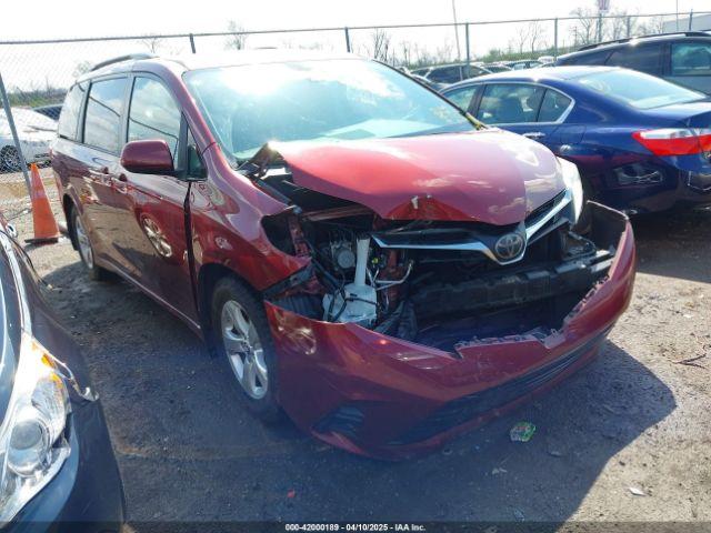 Salvage Toyota Sienna