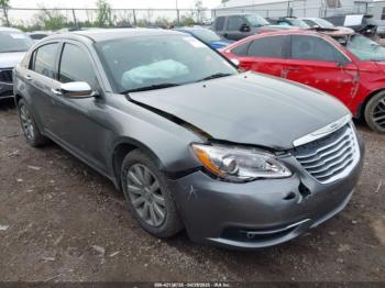 Salvage Chrysler 200