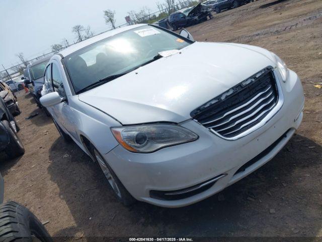  Salvage Chrysler 200