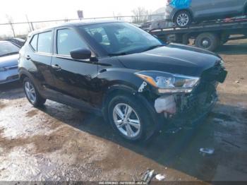  Salvage Nissan Kicks