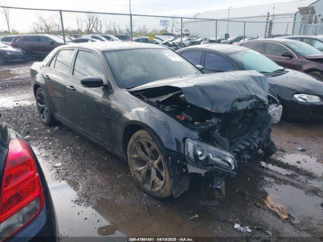  Salvage Chrysler 300