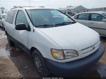  Salvage Toyota Sienna
