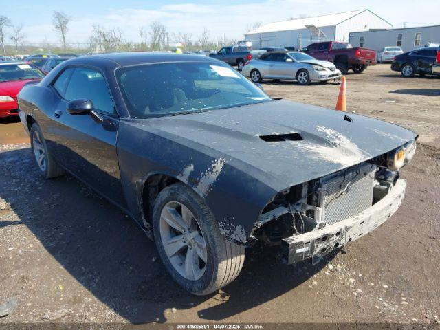 Salvage Dodge Challenger