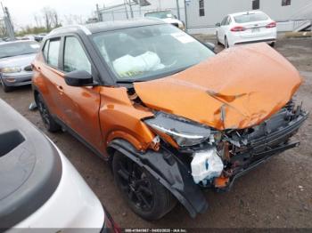  Salvage Nissan Kicks
