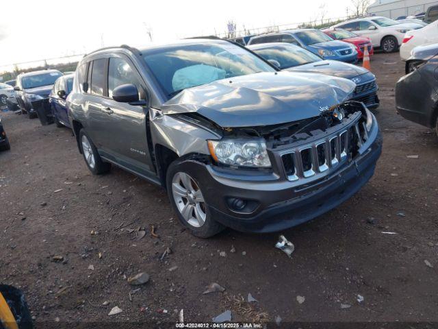  Salvage Jeep Compass