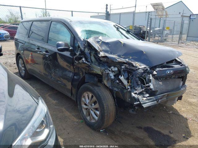  Salvage Kia Sedona