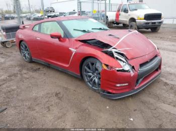  Salvage Nissan GT-R