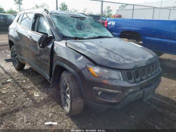  Salvage Jeep Compass