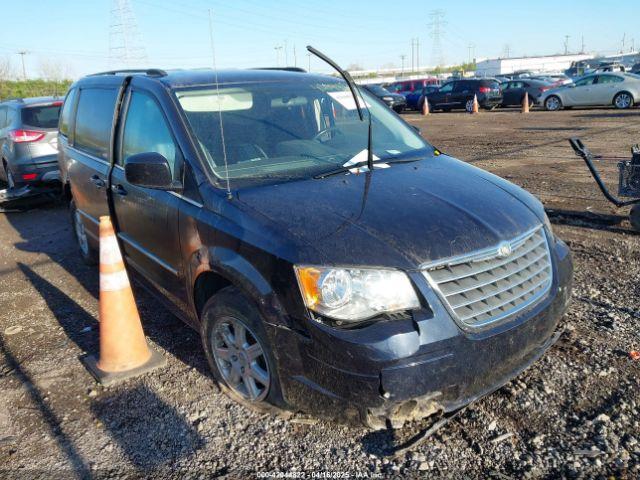  Salvage Chrysler Town & Country