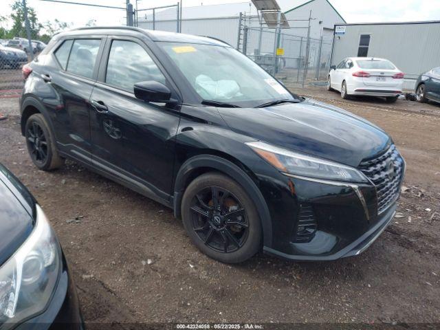  Salvage Nissan Kicks
