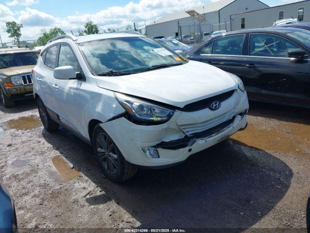  Salvage Hyundai TUCSON