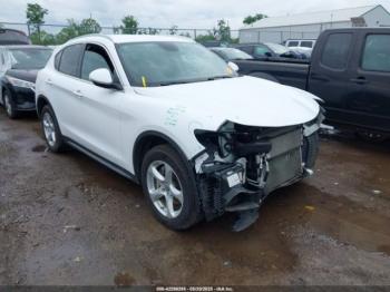  Salvage Alfa Romeo Stelvio