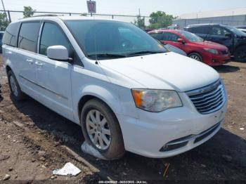  Salvage Chrysler Town & Country