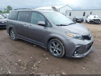  Salvage Toyota Sienna