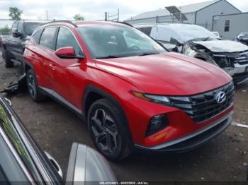  Salvage Hyundai TUCSON