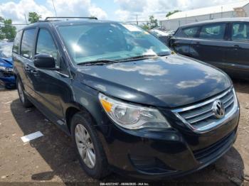 Salvage Volkswagen Routan