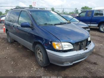  Salvage Toyota Sienna