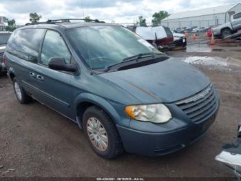  Salvage Chrysler Town & Country