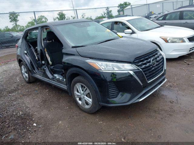  Salvage Nissan Kicks