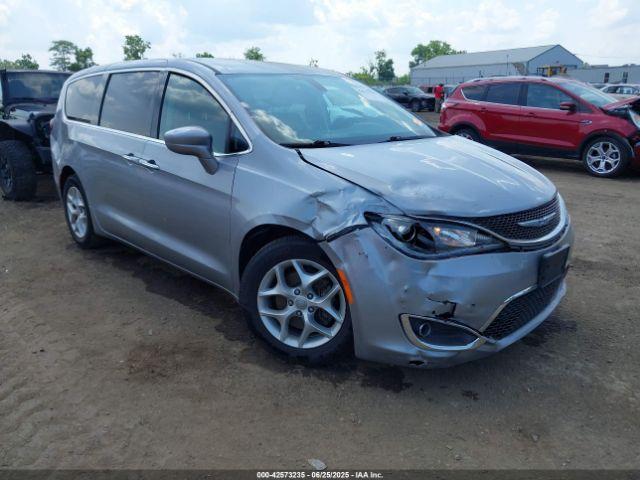  Salvage Chrysler Pacifica