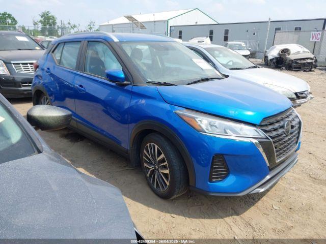  Salvage Nissan Kicks