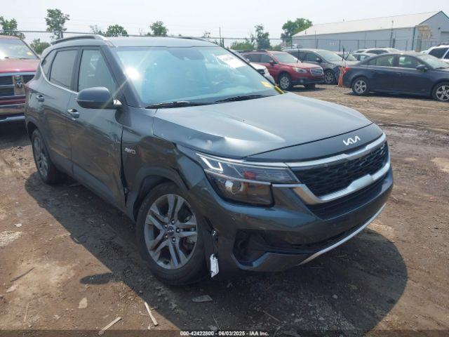  Salvage Kia Seltos