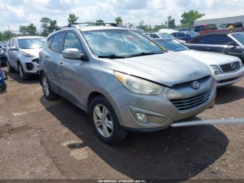  Salvage Hyundai TUCSON